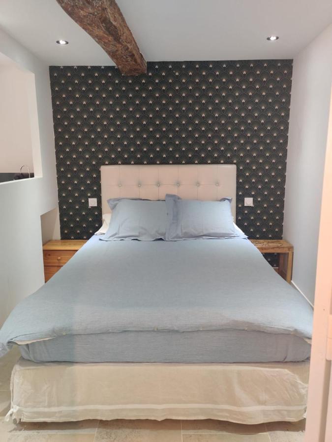 Logement Neuf Centre Du Village Aux Pieds Du Chateau Гримо Экстерьер фото