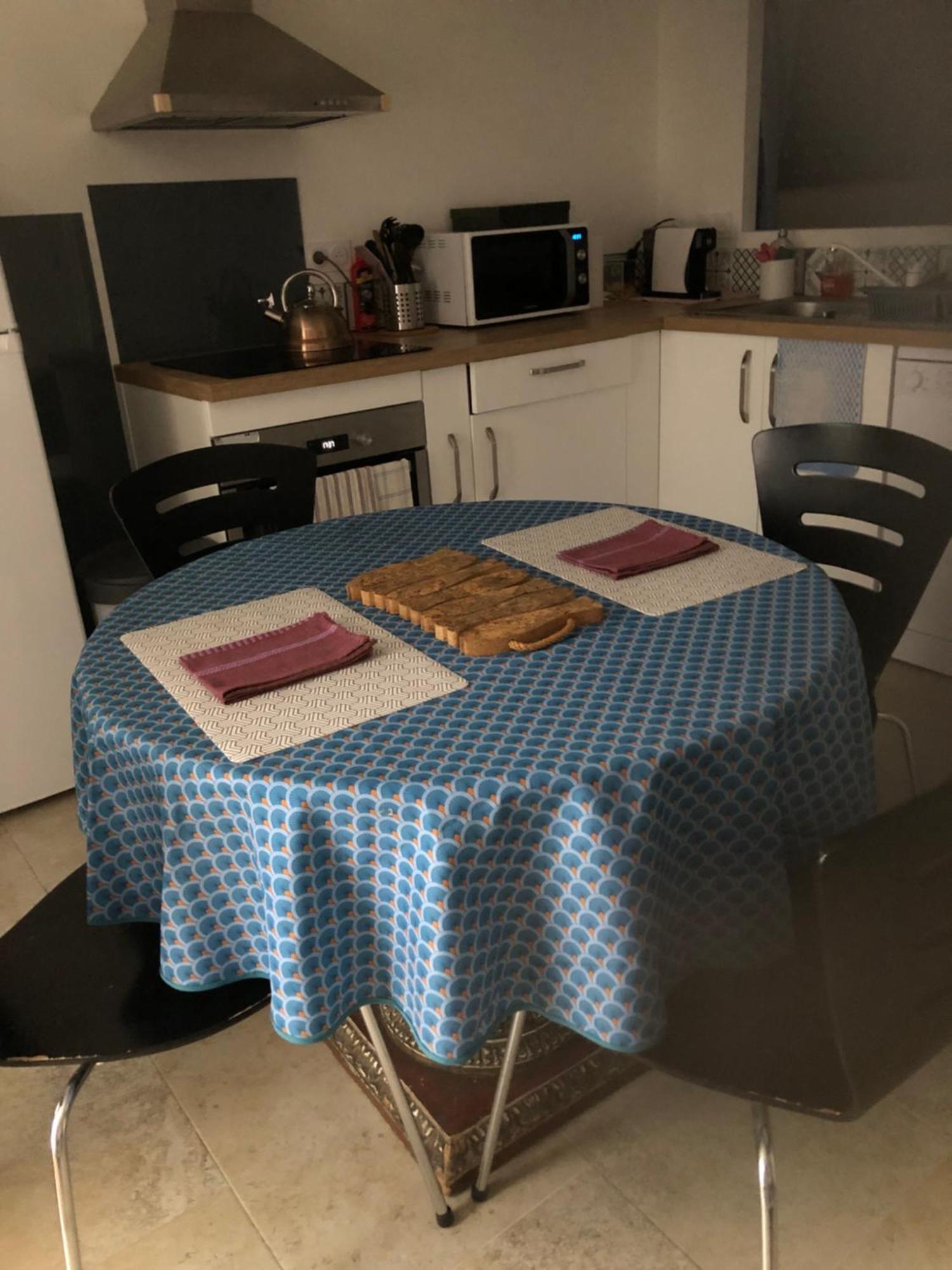 Logement Neuf Centre Du Village Aux Pieds Du Chateau Гримо Экстерьер фото